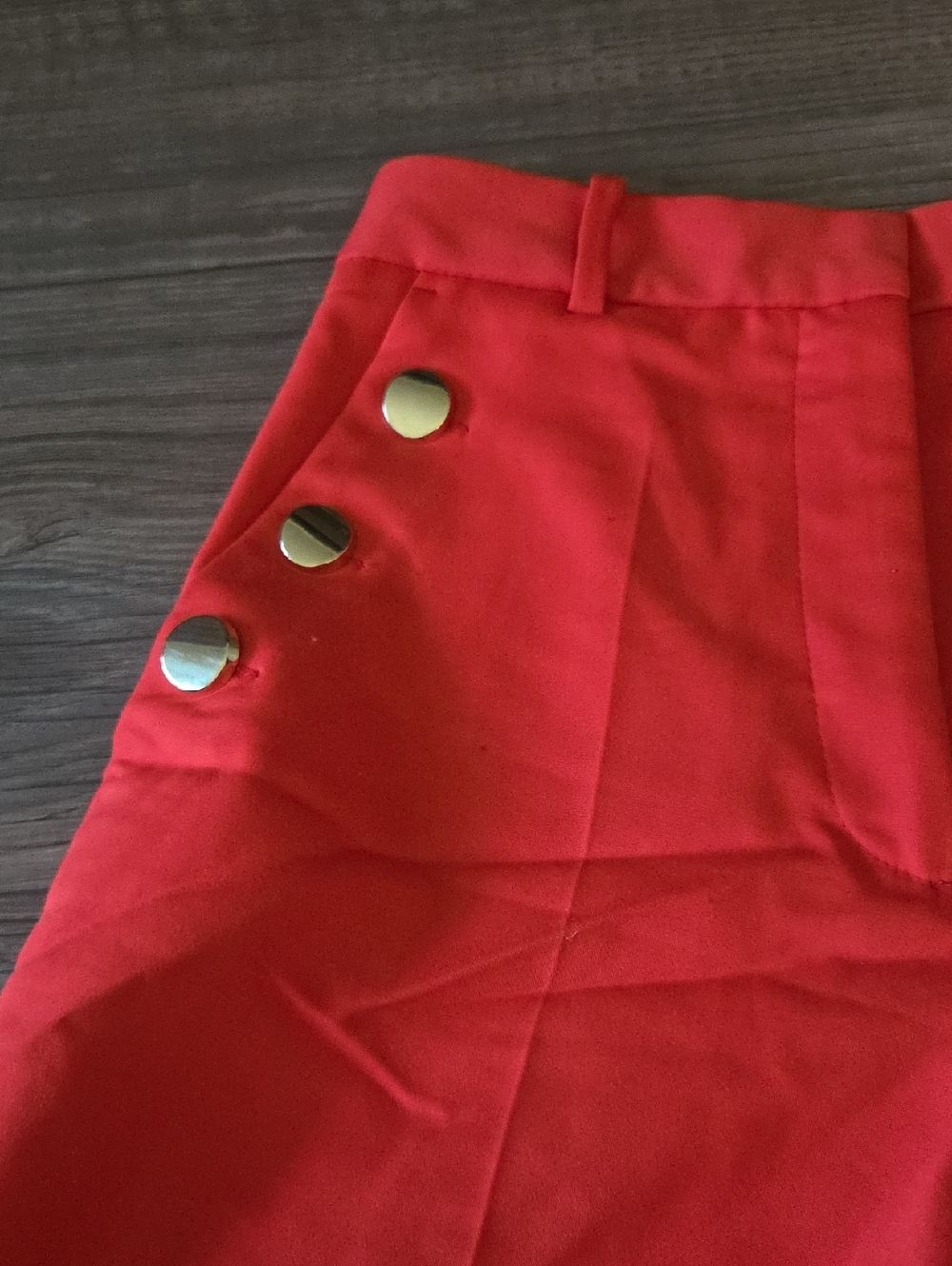 High-Waist Zara Coral Sailor Shorts with Gold Buttons - Picture 2 of 3
